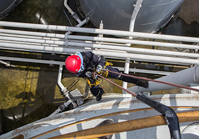 Rope access specialist proces en petrochemie