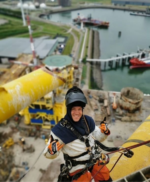 Skypeople - about us